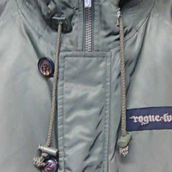 Juicy Couture - Picture 7 of 9